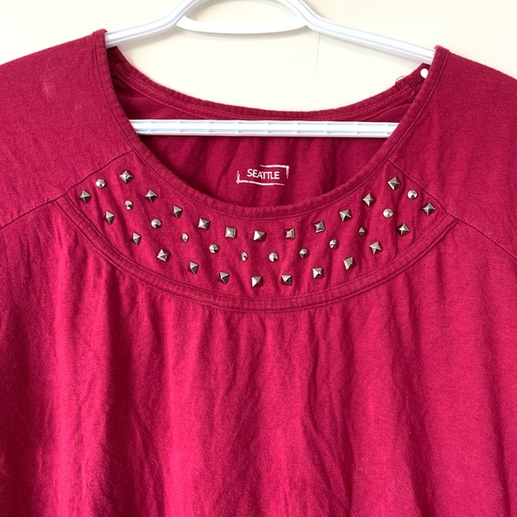 Seattle Purple studded short sleeve Blouse Size 2X - Picture 2 of 9